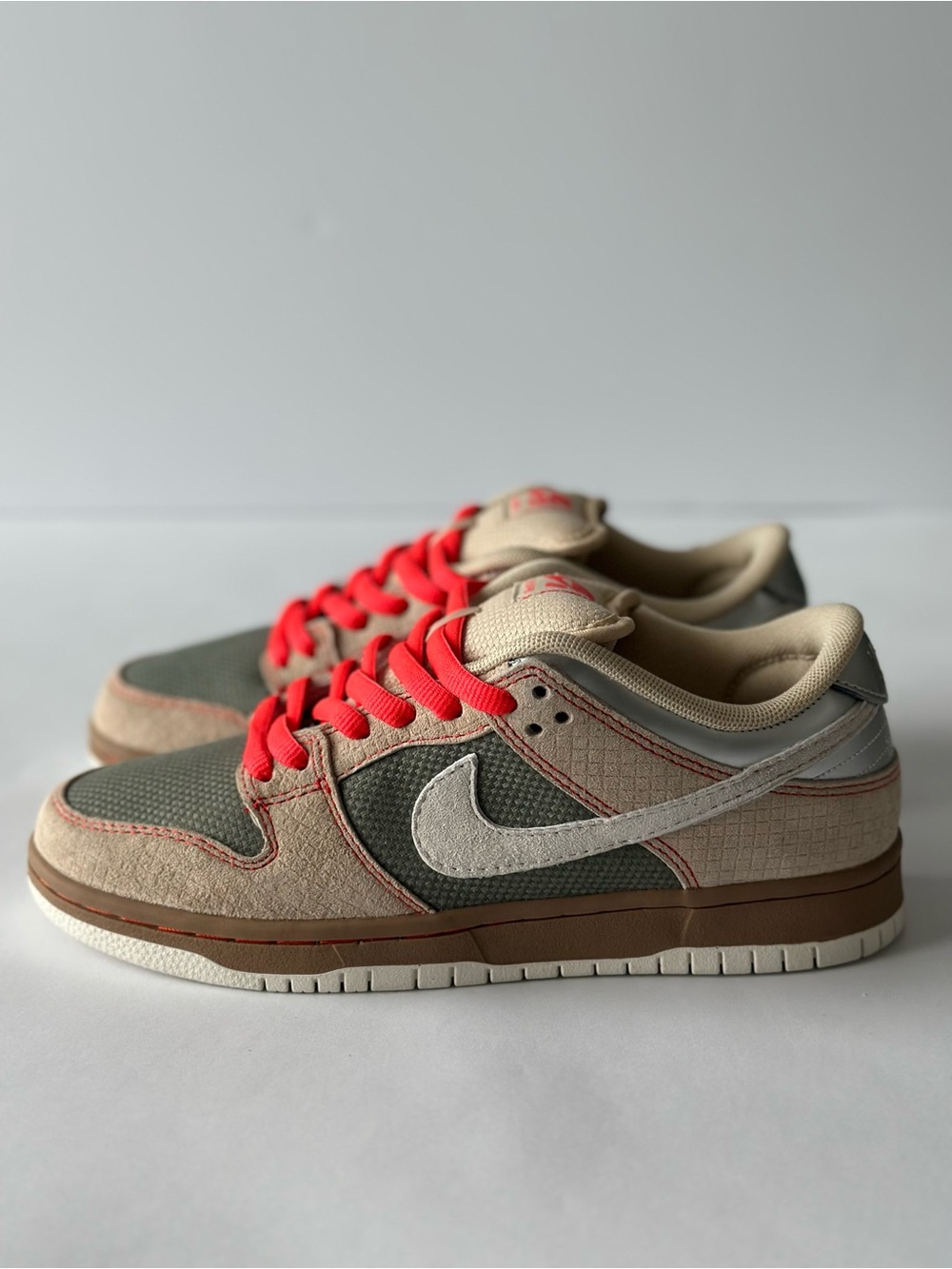 Nike SB Dunk Low Pro Som Tum Songkran IB6206-701 Men’s 6 / Women’s 7.5
